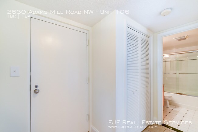 Foto del edificio - 2630 Adams Mill Rd NW