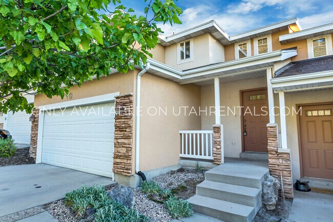 Building Photo - 1270 Alpine Loop