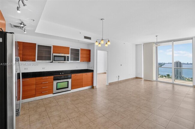 Foto del edificio - 3470 E Coast Ave