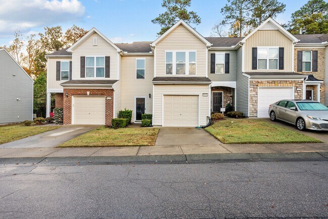 Foto del edificio - 8341 Hollister Hills Dr