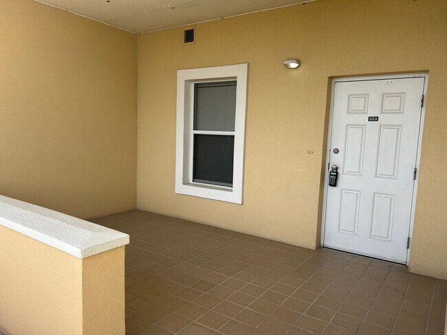 Foto del edificio - Spacious 2br/2ba Condo in Gateway at River...