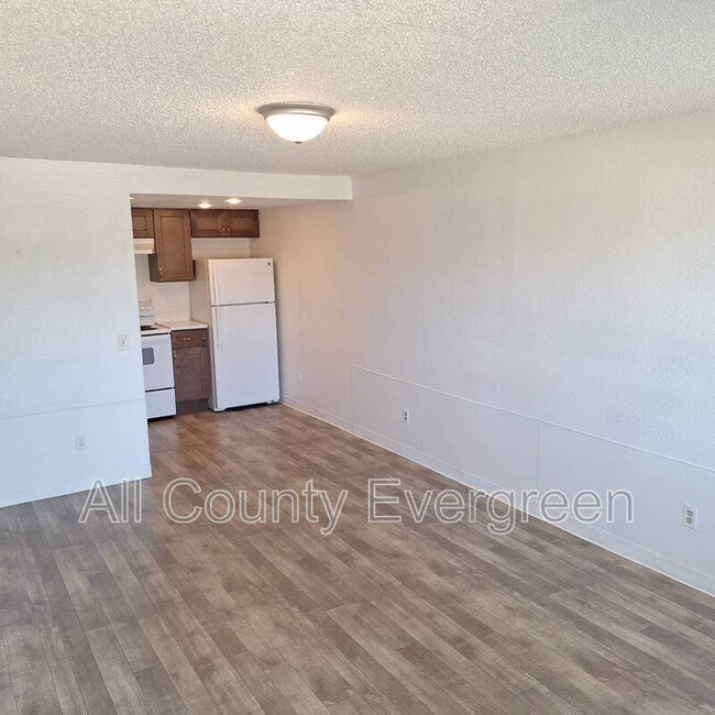 Building Photo - 420 23rd St SE