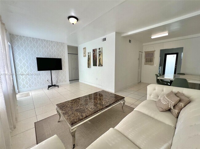 Foto del edificio - 877 80th St