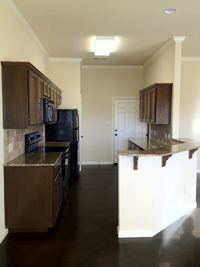 Building Photo - 603mont