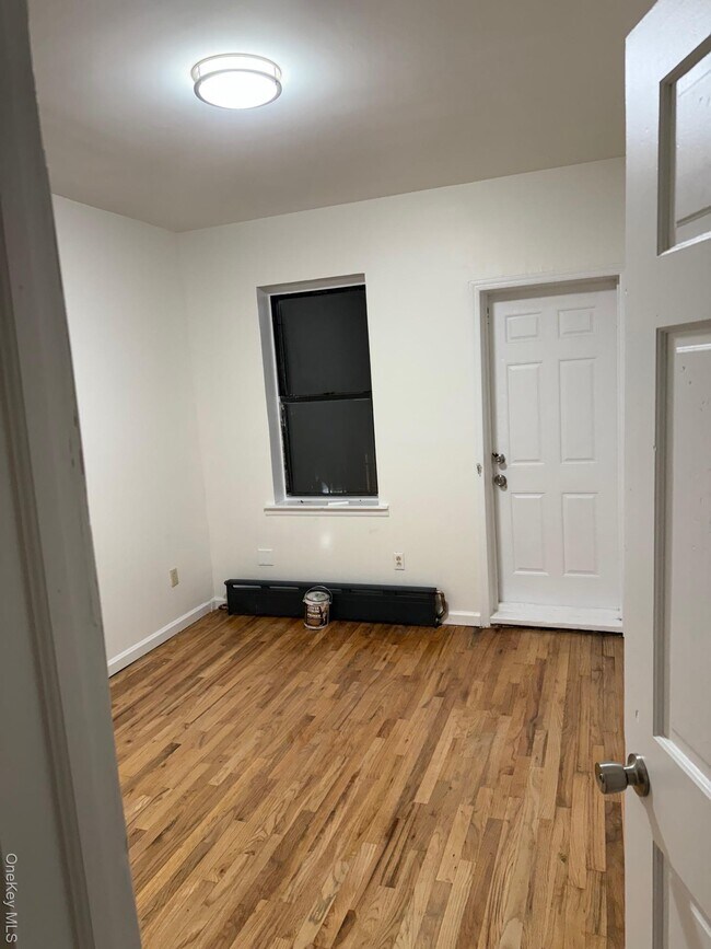 Foto del edificio - 61 Montauk Ave.