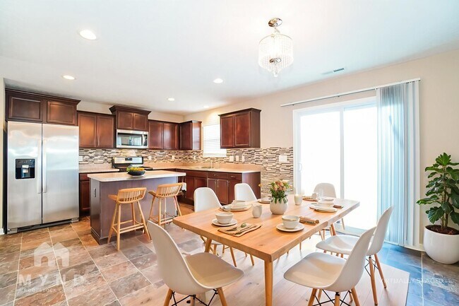 Foto del edificio - 5630 Branchville Dr