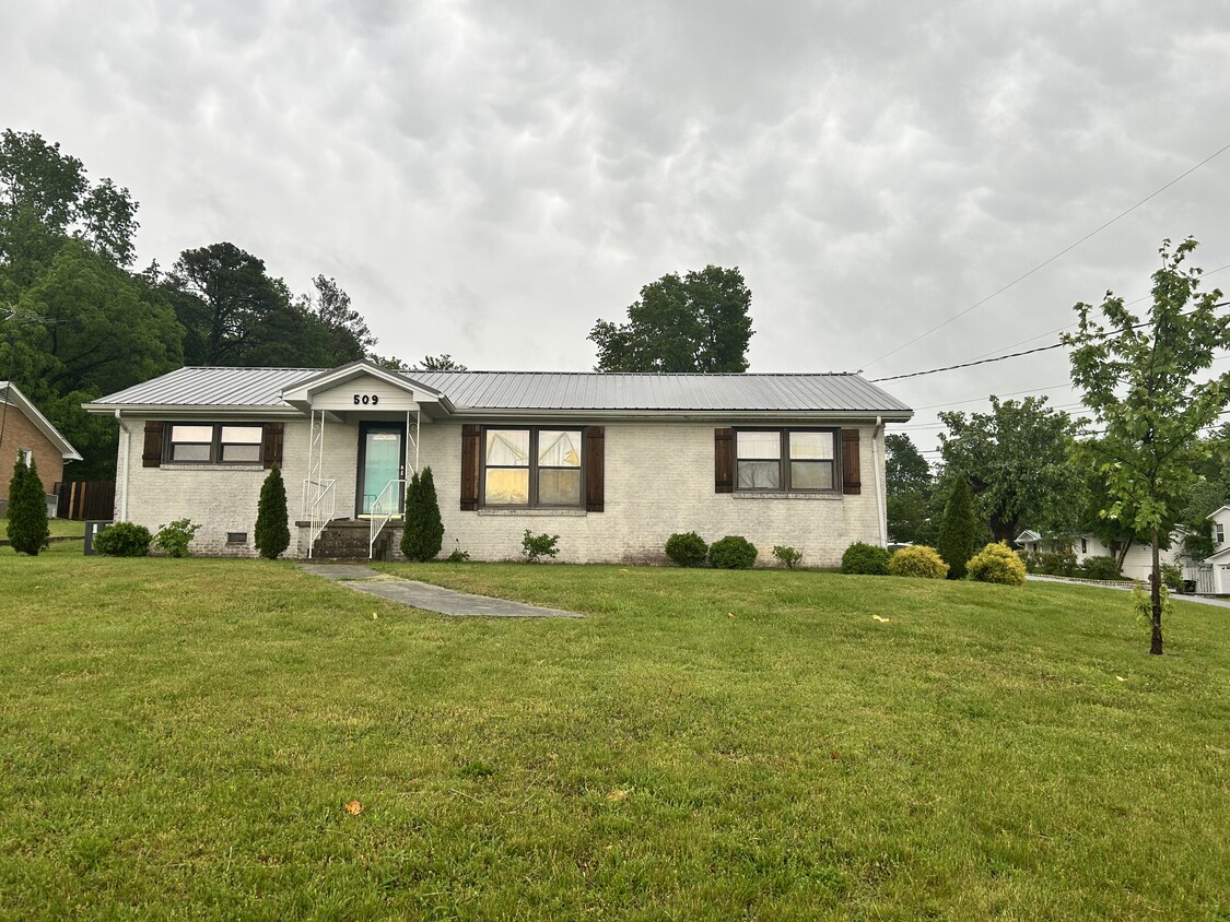 Foto principal - 509 S McCrary St