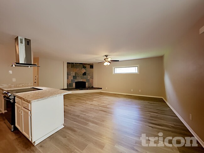 Building Photo - 416 Forestwood Dr