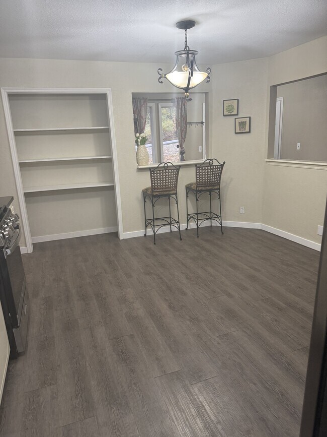 Foto del edificio - 2404 N Gray St