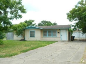 Building Photo - 4225 Warwick Dr