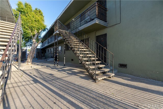 Building Photo - 11124 Normandie Ave