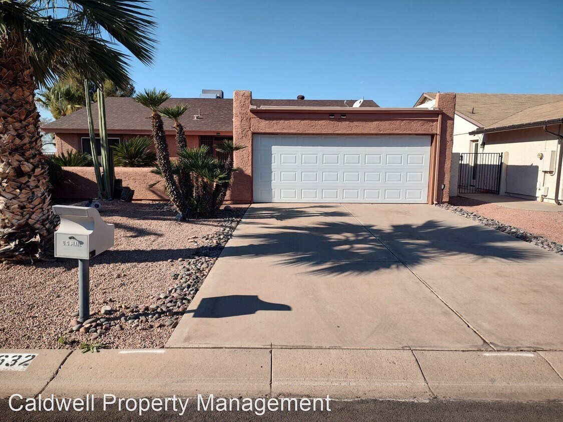 Primary Photo - 2 br, 2 bath House - 26632 S. Snead Dr.