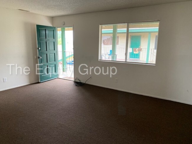 Foto del edificio - 669 N Cypress St