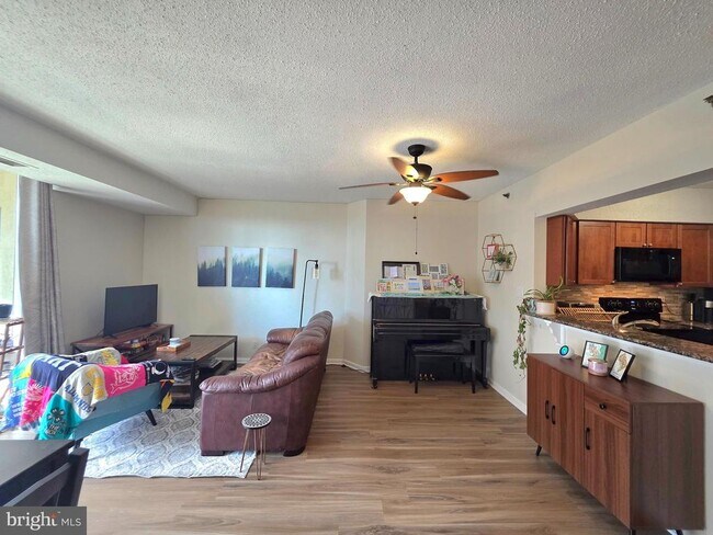 Foto del edificio - 5505 Seminary Rd