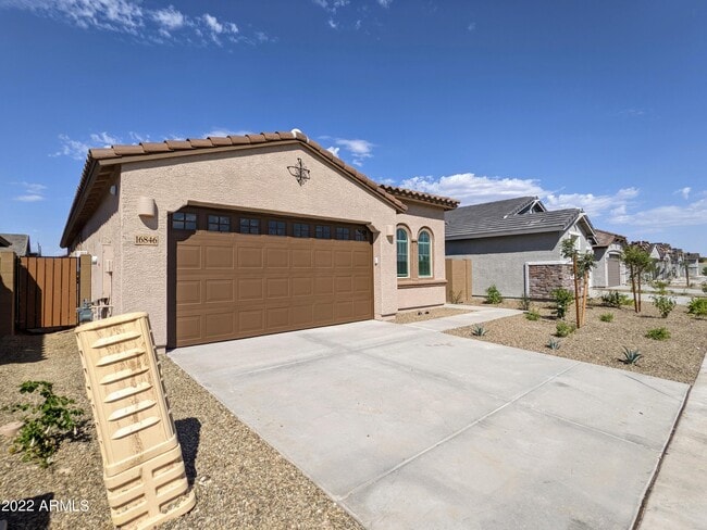 Building Photo - 16846 W Las Palmaritas Dr