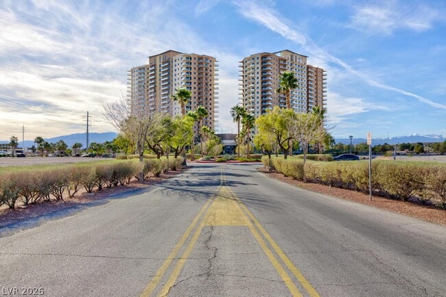 Building Photo - 8255 S Las Vegas Blvd