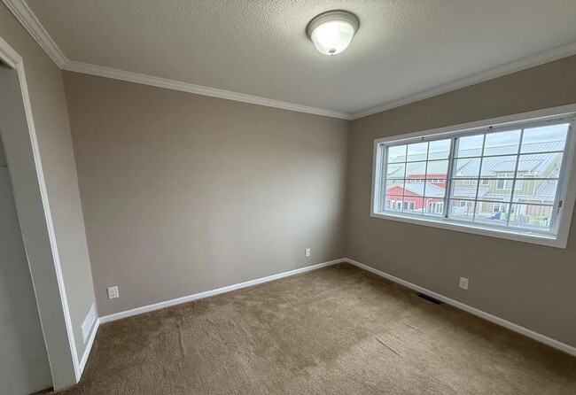 Interior Photo - Wolf Run Village