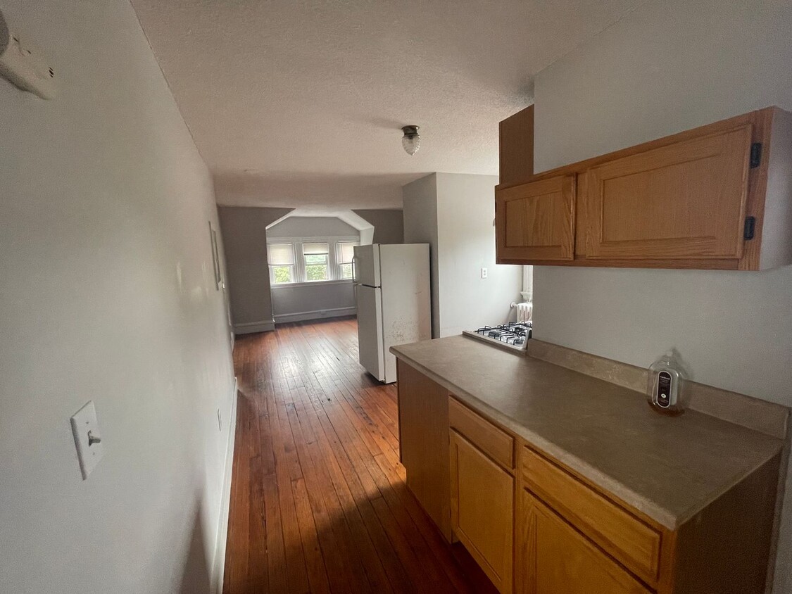Primary Photo - 65 Edgewood Ave