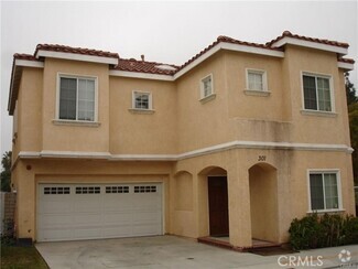 Building Photo - 306 Lampman Way