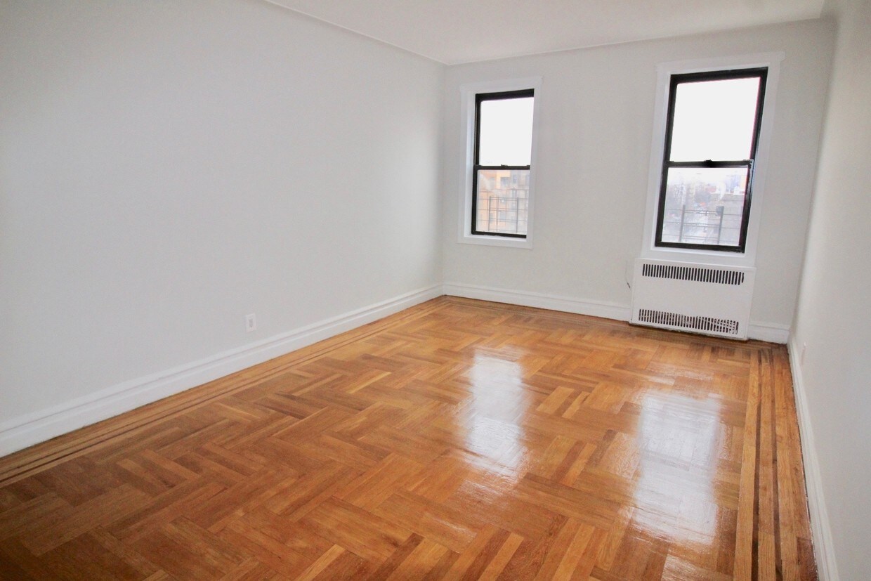 Foto principal - 7714 Bay Pkwy