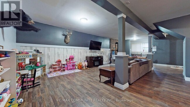 Building Photo - 21025 Lake Ridge Rd