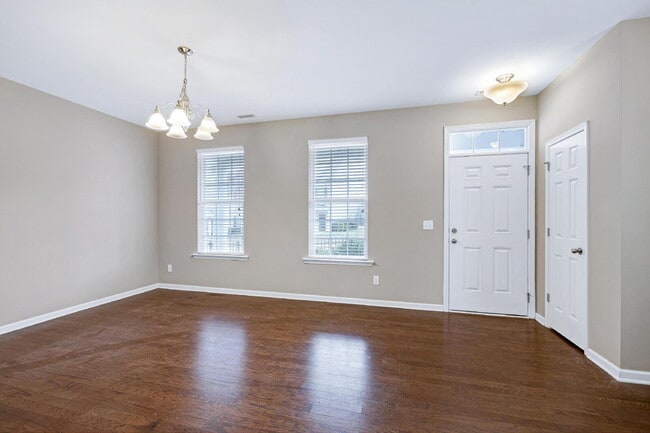 Building Photo - 1038 Ileagnes Rd