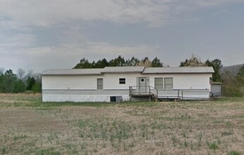 Building Photo - 210 Satterfield Ln