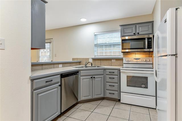 Building Photo - 1026 W Coffin St