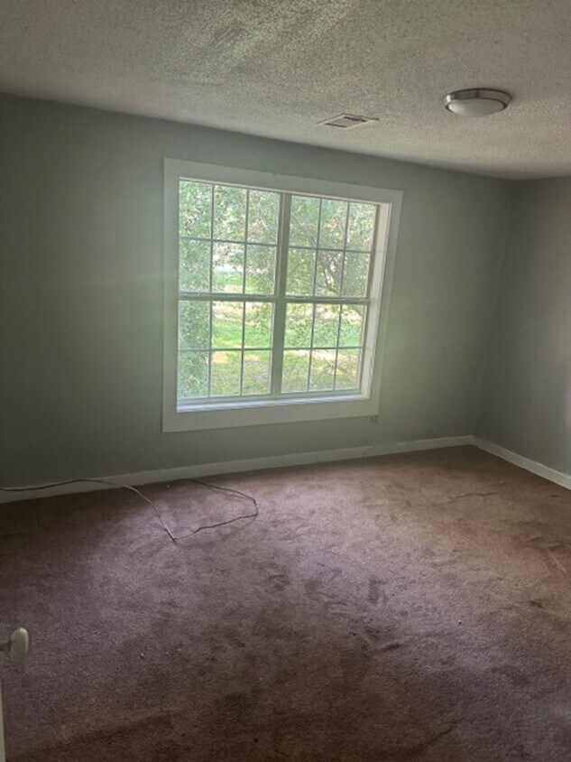 Building Photo - Renovated 1 Bedroom 1 Bath Unit for Rent!