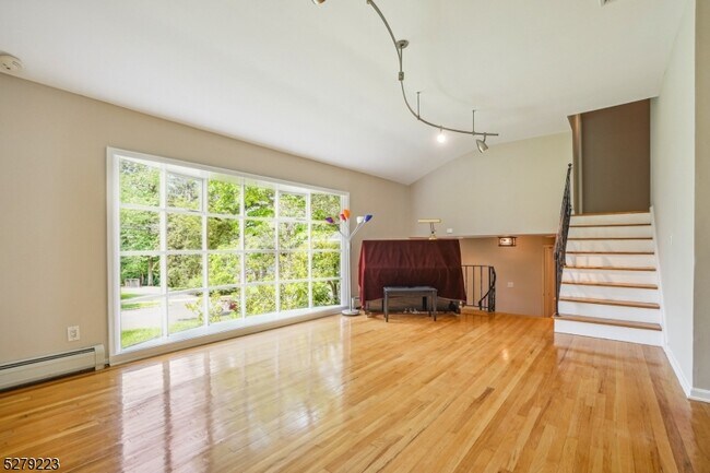 Building Photo - 126 Sagamore Dr