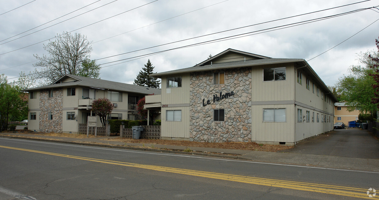 Primary Photo - La Paloma Apartments