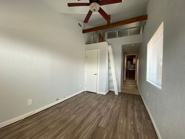 Building Photo - Cute 3 bedroom.  Nob Hill/UNM Location! Cu...