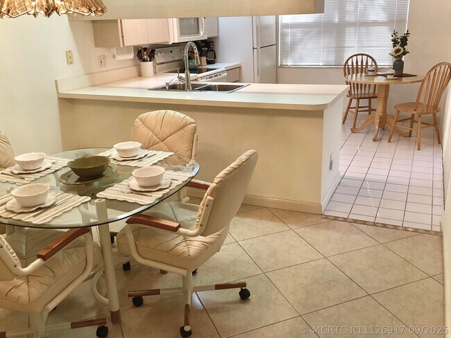 Foto del edificio - 2460 SW Danbury Ln