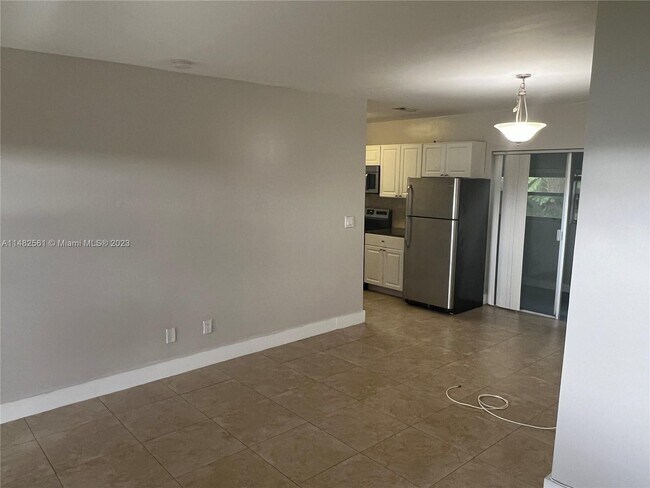Building Photo - 3951 SW 59th Ave