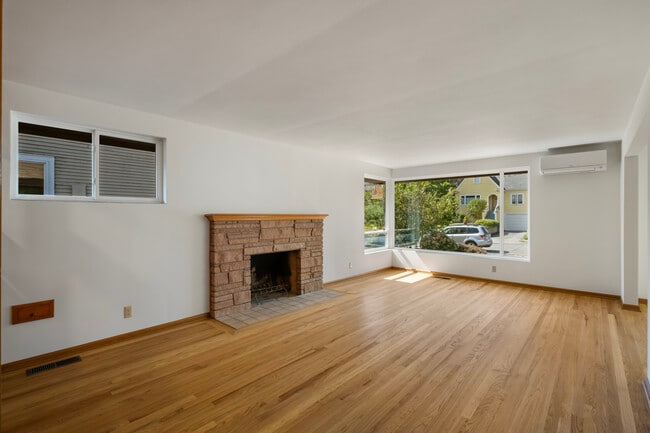 Building Photo - 8230 Ashworth Ave N