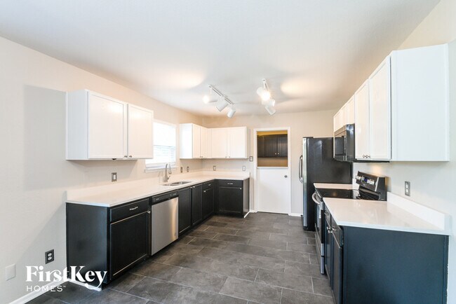 Building Photo - 21498 Raccoon Ct