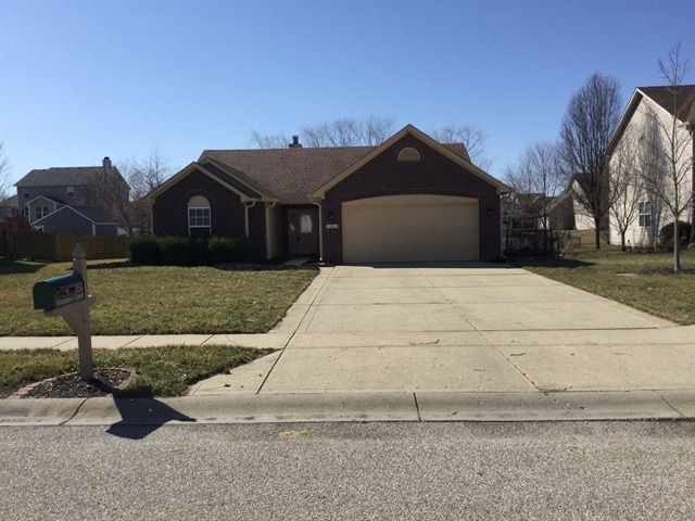 Primary Photo - 851 Stardust Ct