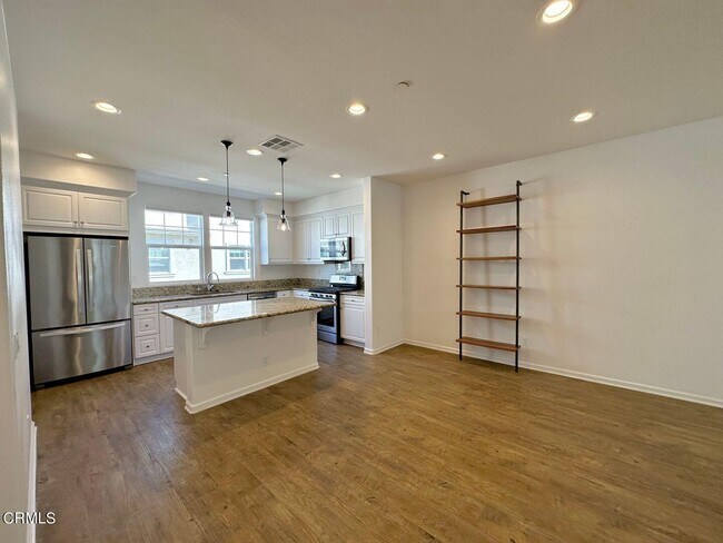 Building Photo - 3742 Islander Walk
