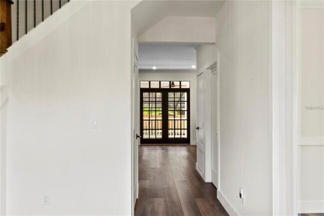 Foto del edificio - 1368 Hibiscus Ave