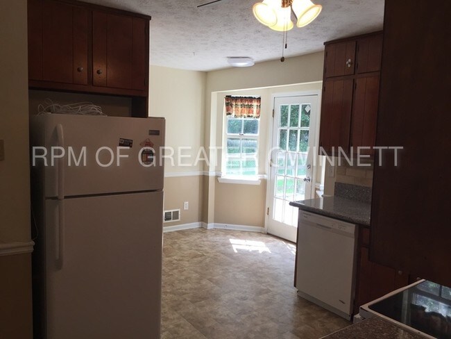Building Photo - 3092 Gwin Oaks Dr