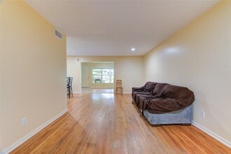 Building Photo - 4046 Woodfin St