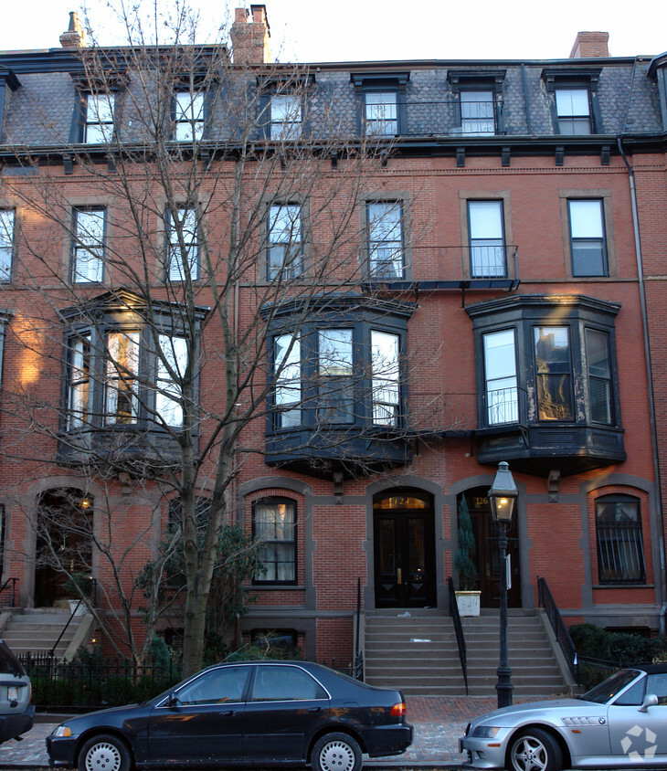 Foto del edificio - 124 Marlborough St