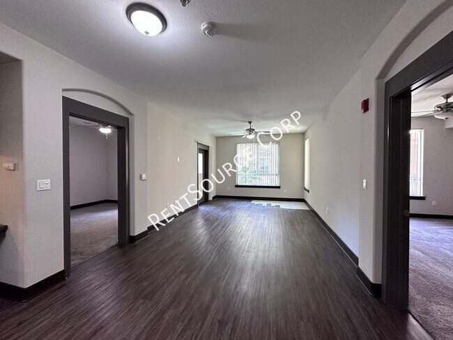Foto del edificio - Upgraded Double Master Condo at The Madiso...