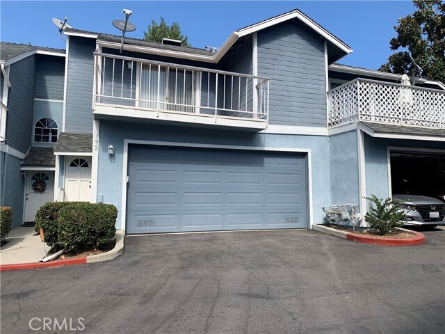 Foto principal - 192 N Glendora Ave