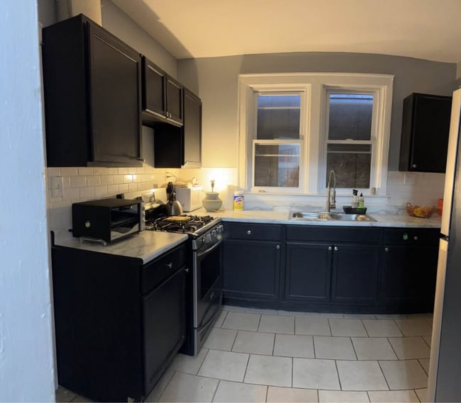 Building Photo - 2636 Pasadena St