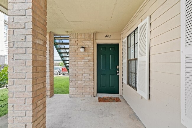 Foto del edificio - 14600 Fonmeadow Dr