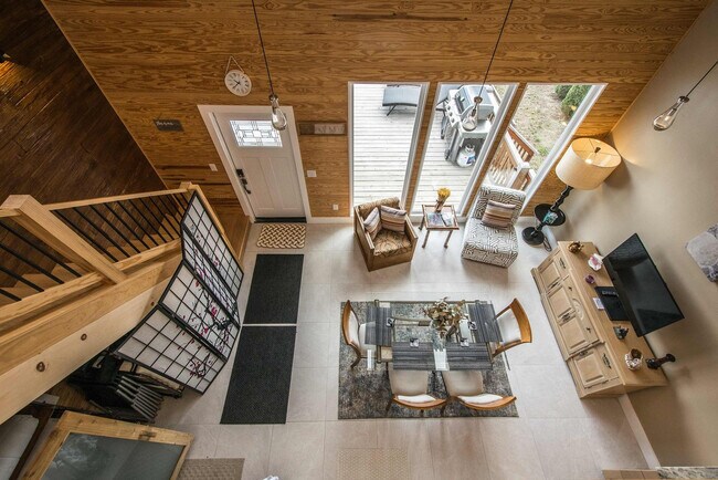 Foto del edificio - 1021 Hillside Ridge Rd