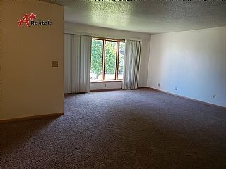 Building Photo - 1405 Rushmore Dr