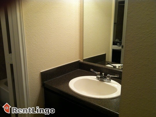 Foto principal - 8901 Jones Rd