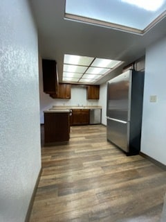 Foto del edificio - 1350 Yellowstone Ave